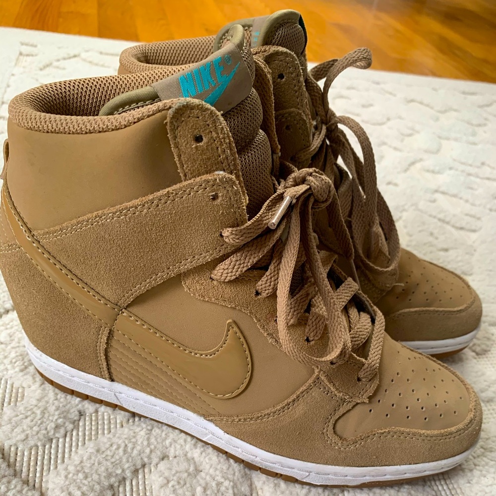 Nike Dunk Sky Hi Sz 8 wedge sneakers!